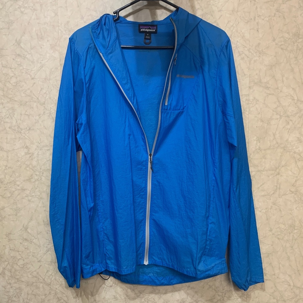 Patagonia Mens US Medium Houdini Lightweight Hooded Windbreaker Cyan
